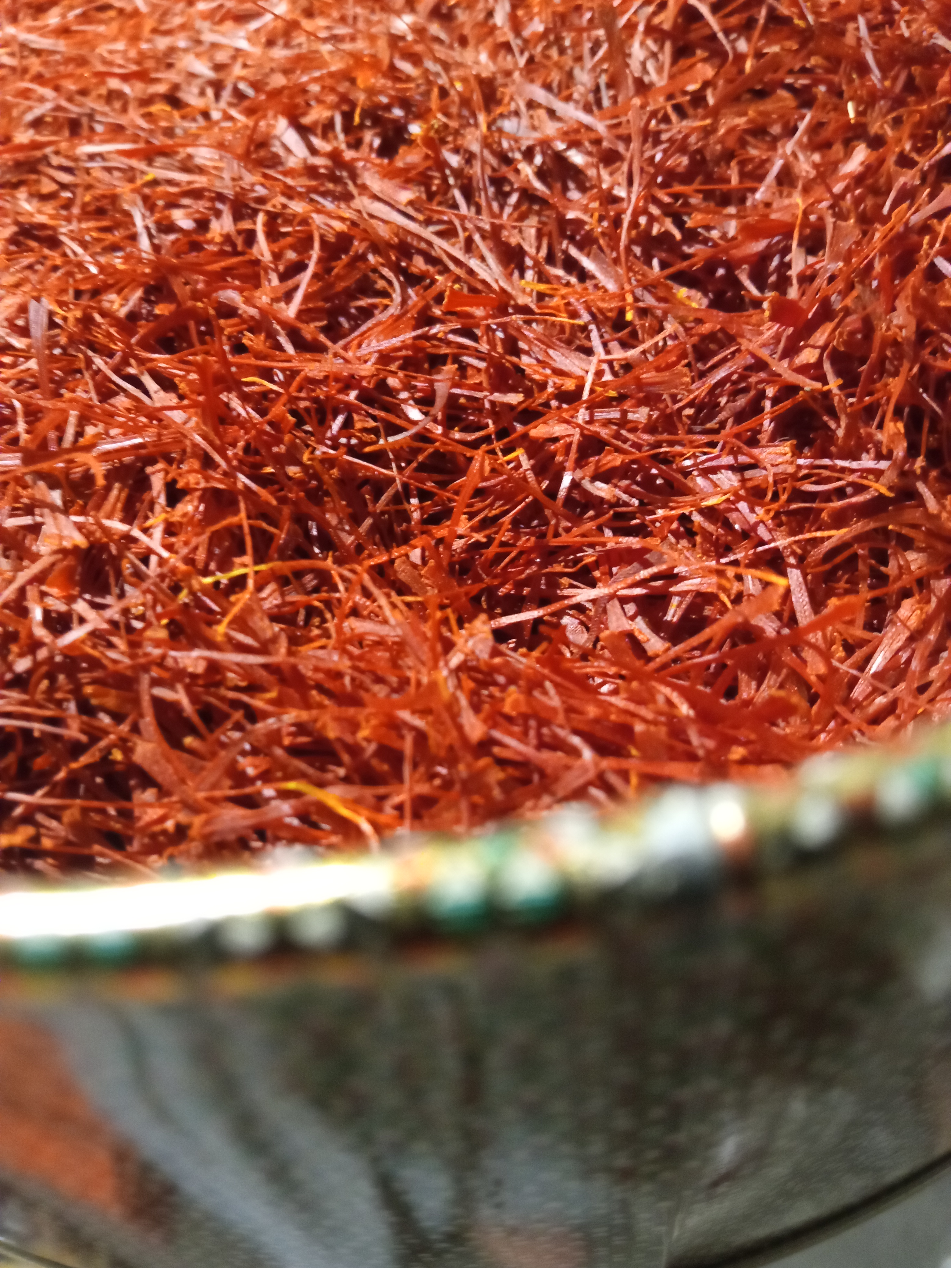 ساخت انواع دارو با زعفران